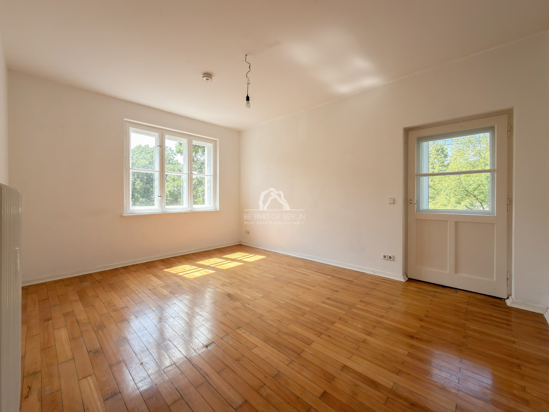 Titelbild zur Immobilie GESTALTEN SIE IHR NEUES ZUHAUSE: 2.5-ZIMMER-WOHNUNG MIT WINTERGARTEN IN ZEHLENDORF - PROVISIONSFREI!