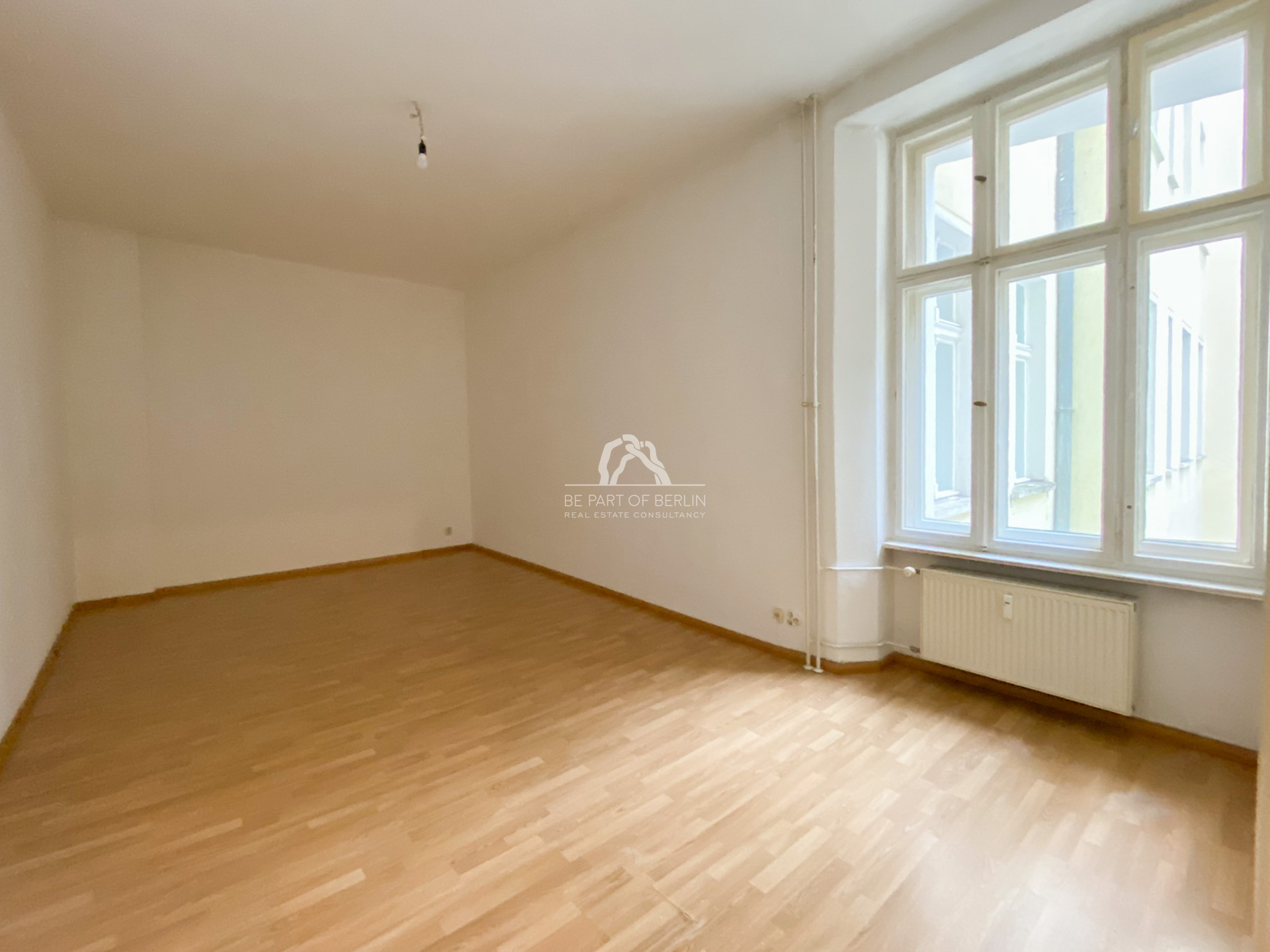 Titelbild zur Immobilie DIREKT AM BOXI | 1 ZIMMER-WOHNUNG | RUHIGER SEITENFLÜGEL | PROVISIONSFREI