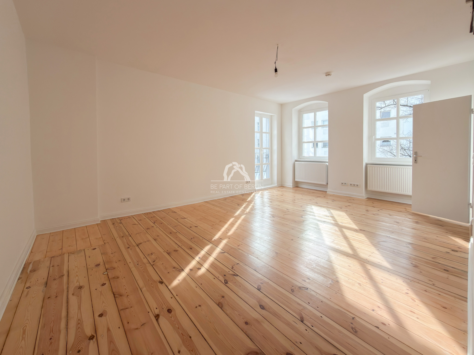Titelbild zur Immobilie HELLE 1-ZIMMER WOHNUNG IN TRAUMLAGE! ERSTBEZUG NACH SANIERUNG! PROVISIONSFREI!